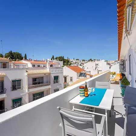 Feliz * Καρβοέιρο